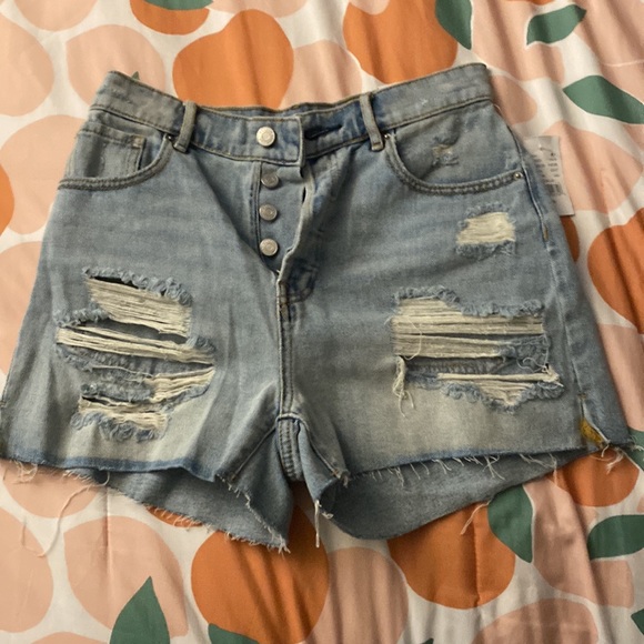 High Rise Distressed Shorts - Picture 4 of 6